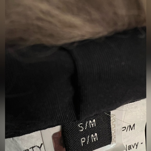 Ladies / Dames Avaiator Hat Canada Goose real fur - Picture 5 of 14